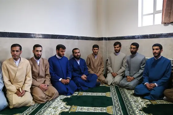 مراسم عمامه‌گذاری طلاب حوزه علمیه بقیةالله(عج) برگزار می‌شود