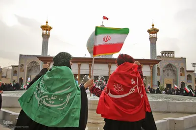 دختران «جان‌فدای ایران» در حرم شاهچراغ(ع)