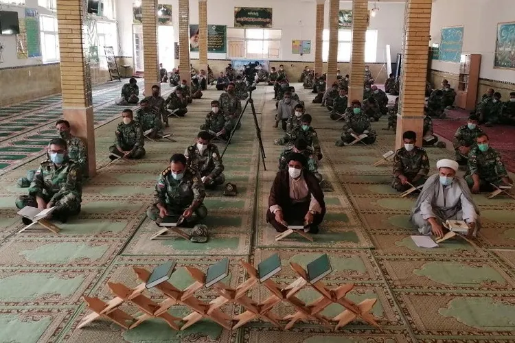 رقابت قرآنی کارکنان  تیپ ۳۷ زرهی برگزار شد