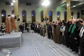 دیدار جمعی از خانواده‌های شهدای دفاع مقدس و مدافع حرم با حضرت آیت‌الله العظمی خامنه‌ای، رهبر معظم انقلاب