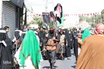 ⁨آئين نمادين حركت كاروان اسرای كربلا