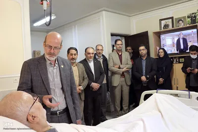 دیدار رییس جهاد دانشگاهی با جانبازان آسایشگاه ثارالله