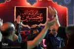 حرم مطهر سیدعلاءالدین حسین(ع) در شب عاشورا