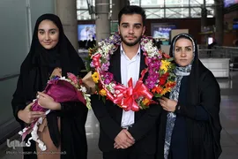 بازگشت یونس شاهمرادی، قهرمان مسابقات بین‌المللی قرآن و اذان «عطر الکلام» عربستان به ایران
