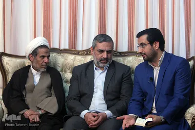 دیدار از خانواده شهید حجت‌الاسلام والمسلمین مصطفی مرتضایی	
