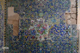 مسجد رحیم خان اصفهان؛ نگین فیروزه‌ای دوره قاجار