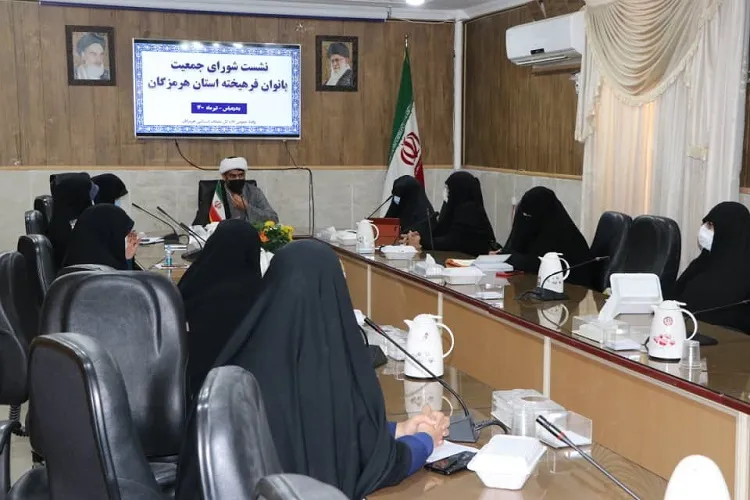 نیازمند حضور اقشار مختلف مردم در میدان جنگ فرهنگی هستیم