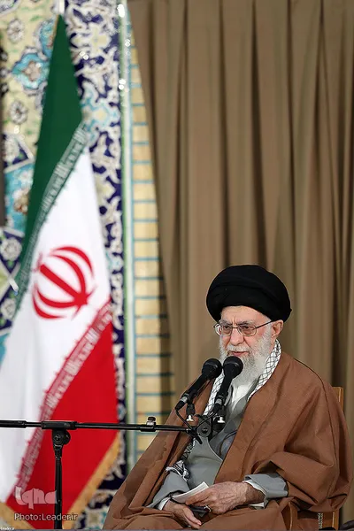 سخنرانی رهبر انقلاب در اجتماع عظیم زائران و مجاوران حرم مطهر رضوی(ع)