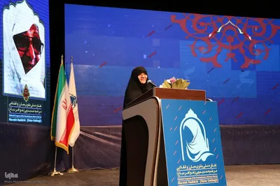 اختتامیه کنگره ملی بانوی مبارز و انقلابی خواهر دباغ در همدان