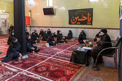 رخت عزای حسینی بر تن دختران تبریزی