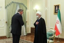 وزیر خارجہ مخدوم شاہ محمود قریشی کا دورہ ایران، ایرانی صدر سے ملاقات