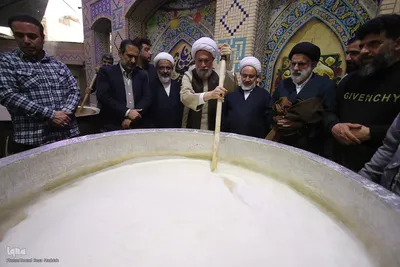 پخت بزرگترین سمنو شیرازی در کشور