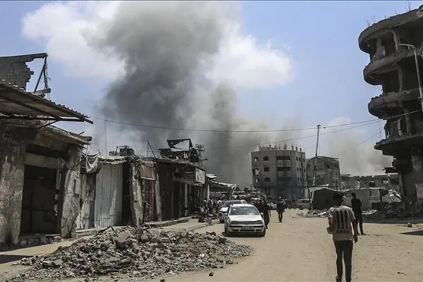 Israeli Strikes Kill 26 in Gaza as Hamas Agrees to Ceasefire Proposal