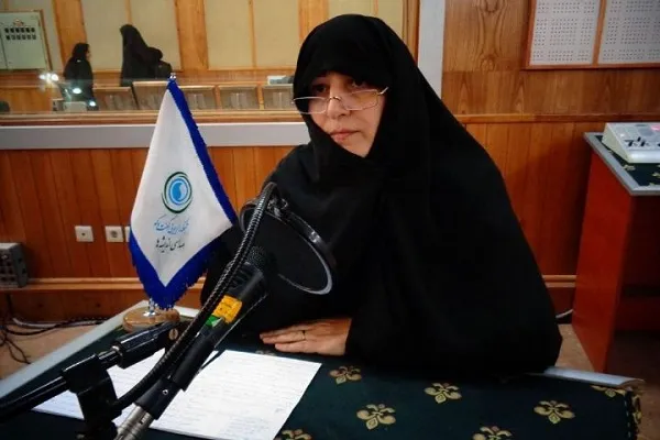 انقلاب و احیای هویت زن مسلمان ایرانی در عرصه نظر و عمل