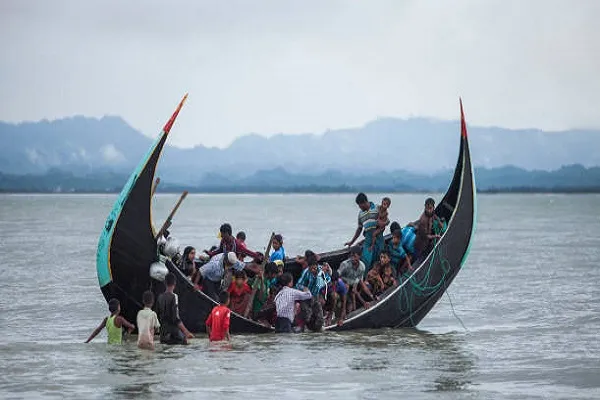 Myanmar kıyı sahilinde Arakan mültecilerine ait bot ele geçirildi