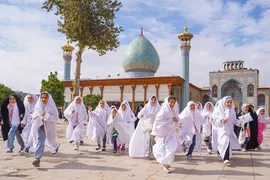 جشن تکلیف دختران در حرم شاهچراغ(ع)‎