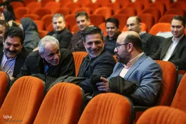 مراسم گرامیداشت هفته‌نامه بازار کار همراه با برنامه نکوداشت سیدکاظم حسینی
