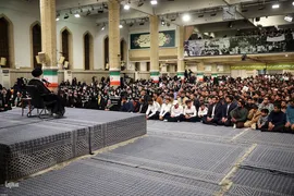 دیدار هزاران نفر از دانش‌آموزان و دانشجویان با رهبر انقلاب