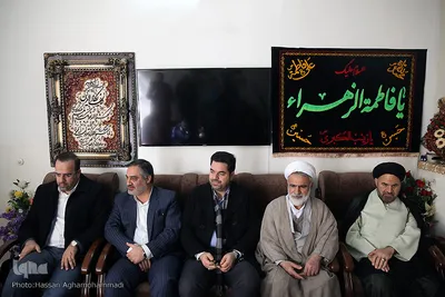 حضور کاروان قرآنی انقلاب در منزل زینب ابن علی حافظ کل قرآن و رتبه 4 کنکور سراسری رشته روانشناسی