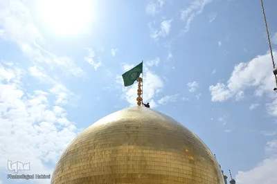 رونمایی و اهتزاز پرچم جدید حرم حضرت معصومه (س)