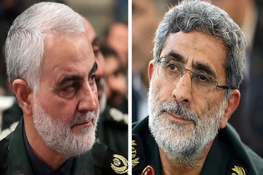 فیلم| بغض سردار قاآنی و اشک‌ فرزندان سردار سلیمانی هنگام قرائت وصیتنامه