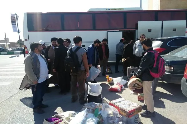 شماری از طلاب پاکستانی المصطفی به مناطق سیل‌‌زده لرستان اعزام شدند
