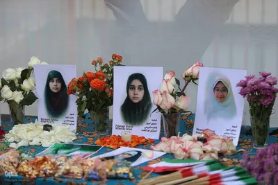 تجمع کودکان و نوجوانان در چهلمین روز شهادت دانش‌آموزان مینابی
