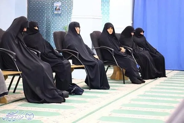 آیین تجلیل از دست‌اندرکاران کنگره بزرگداشت علامه مصباح یزدی (ره)