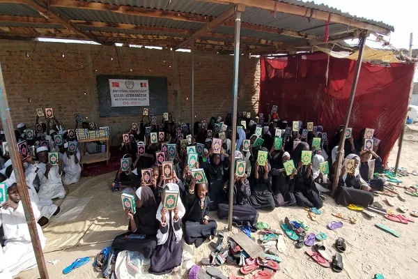Kadınlardan Afrika’ya Kur’an’ı Kerim hediyesi
