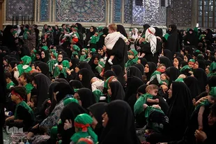 آیین شیرخوارگان حسینی در حرم رضوی؛ تداعی مظلومیت کوچک‌ترین شهید کربلا