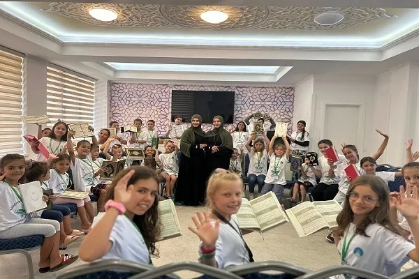 École Coranique du Kosovo : un exemple réussi de l'éducation de la future génération de jeunes musulmans en Europe