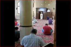 Bir məsciddə  iki xətib eyni anda xütbə oxuması skandal yaratdı – VİDEO