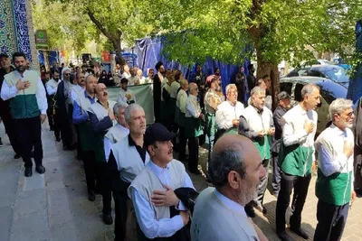 زیر سایه خورشید