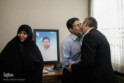 دیدار نمایندگان جامعه قرآنی با خانواده شهید مدافع حرم علی آقا عبداللهی
