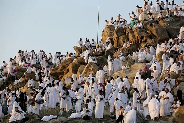 Hacı adayları Arafat'a çıktı