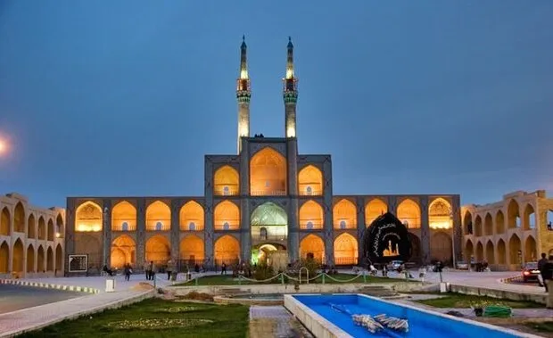 Emir Çakmak; tarihi kent Yezd'in sembolü