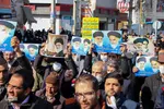 راهپیمایی مردم ملایر در پی اهانت نشريه فرانسوی به مرجعیت