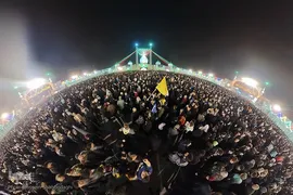 مسجد مقدس جمکران در شب نیمه شعبان