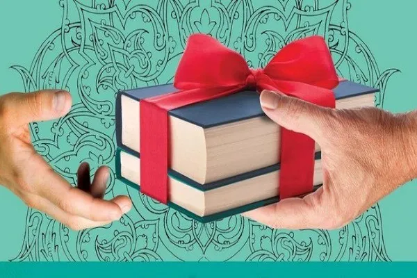 اهدای کتاب و کالاهای فرهنگی به کودکان سیل زده سیستان و بلوچستان