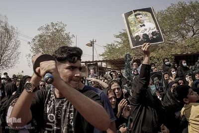 تشییع و تدفین دو نفر از جانباختگان حادثه متروپل