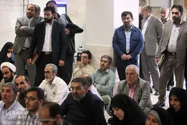 تجمع اعتراضی جمعی از فعالان تشکل‌های قرآنی در دبیرخانه شورای عالی انقلاب فرهنگی