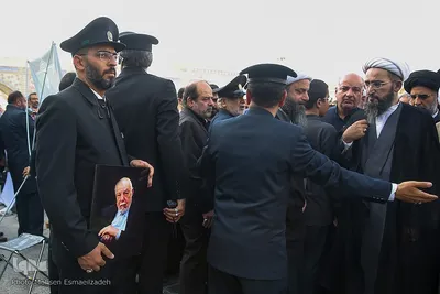 مراسم خاکسپاری مرحوم احمد مهدوی دامغانی در حرم مطهر رضوی