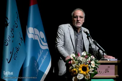 فریدون عموزاده خلیلی، رئیس انجمن نویسندگان کودک و نوجوان