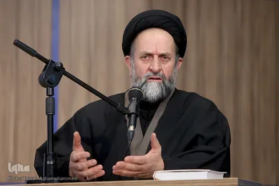 حجت‌الاسلام والمسلمین حسینی، رئیس اداره عقیدتی سیاسی سازمان صنایع هوایی