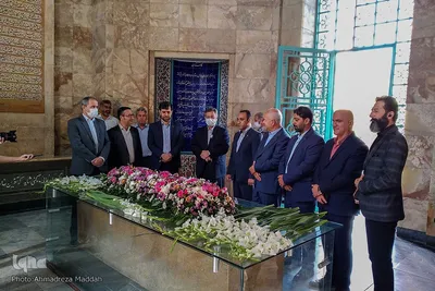 گلباران آرامگاه شیخ «اَجَلّ» سعدی شیرازی‎‎‎‎
