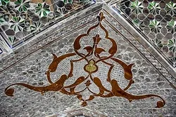 İmam Hüseynin (ə) zərihi kiçik güzgülər ilə nəfis bəzədilir - FOTO