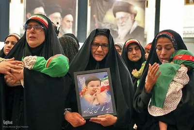 مراسم «شیرخوارگان عاشورایی» در حرم شاهچراغ (ع)