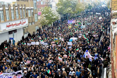 خروش انقلابی امت حزب‌الله اراک در محکومیت جنایات فتنه‌گران

