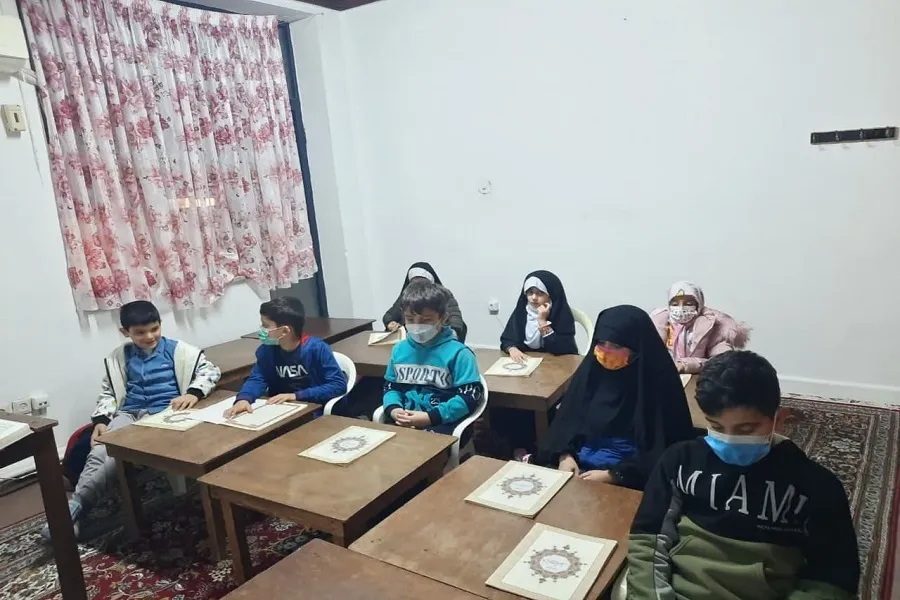 نکات قرآنی را با داستان‌گویی به خردسالان آموزش می‌دهیم