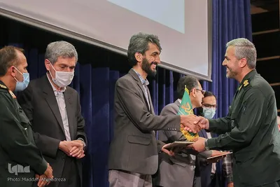 آیین گشایش نمایشگاه آثار هنری و تجلیل از دست اندرکاران کنگره جهانی محمد (ص) در شیراز‎‎